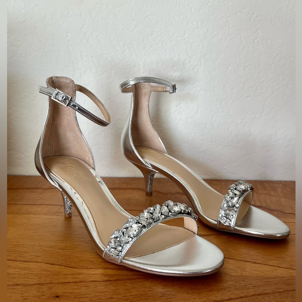 Jewel Badgley Mischka Kitten Heels